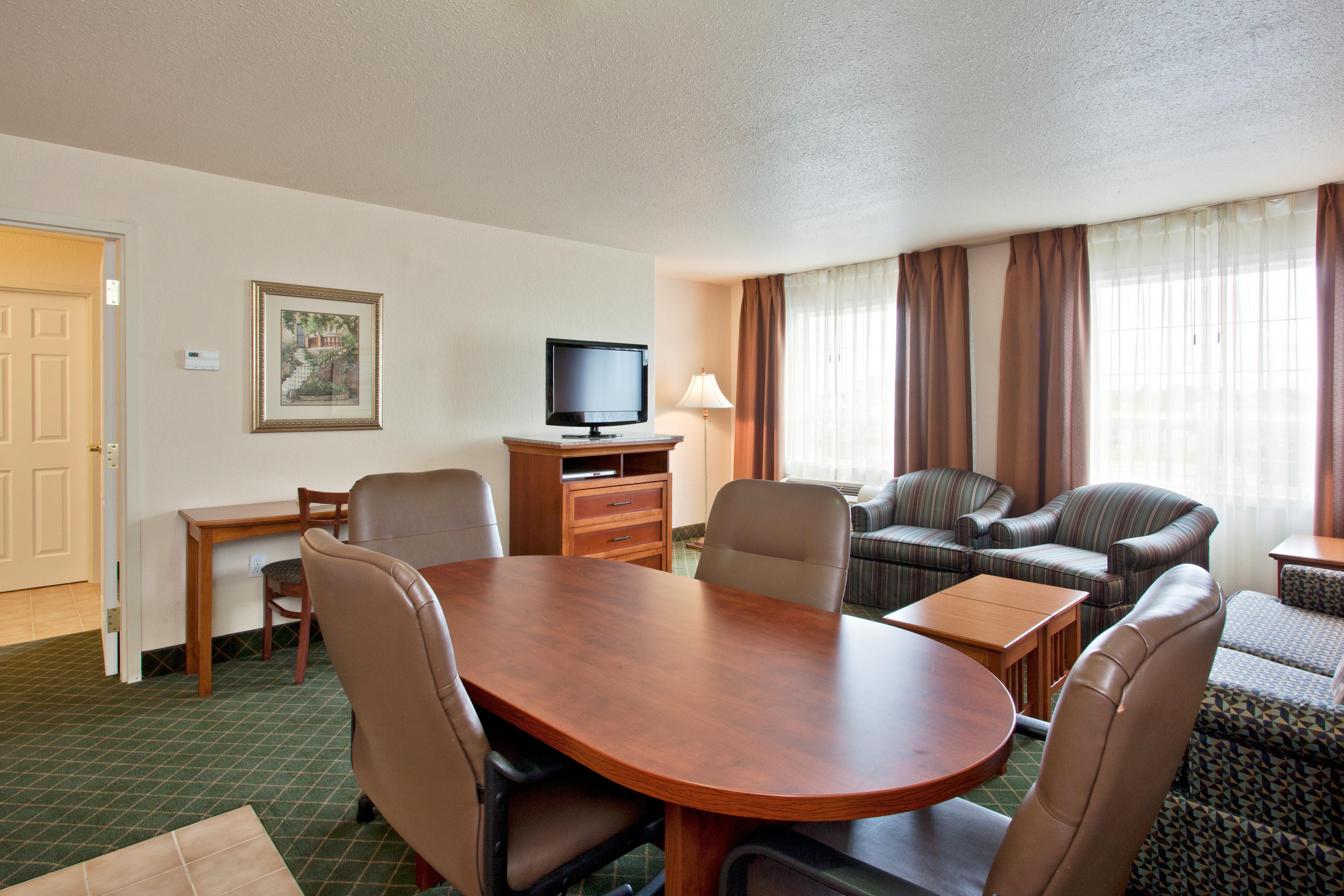 Staybridge Suites - Calgary Airport, An Ihg Hotel Zimmer foto